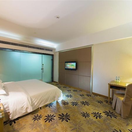 Vienna Hotel Zhanjiang Coast Avenue Exteriér fotografie